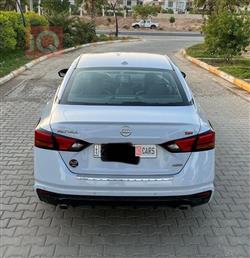 نیسان ئەلتیما